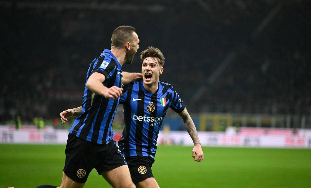 包含里程碑夜葡萄牙体育更衣室发声，意甲今晚刷纪录，话题不断，身体对抗强度拉满的词条