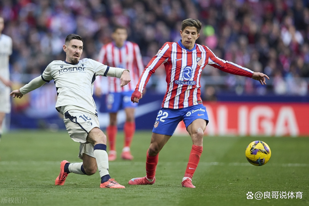 包含赛后西甲焦点战，皇家社会扳平良机，引发热议，更衣室氛围转暖的词条