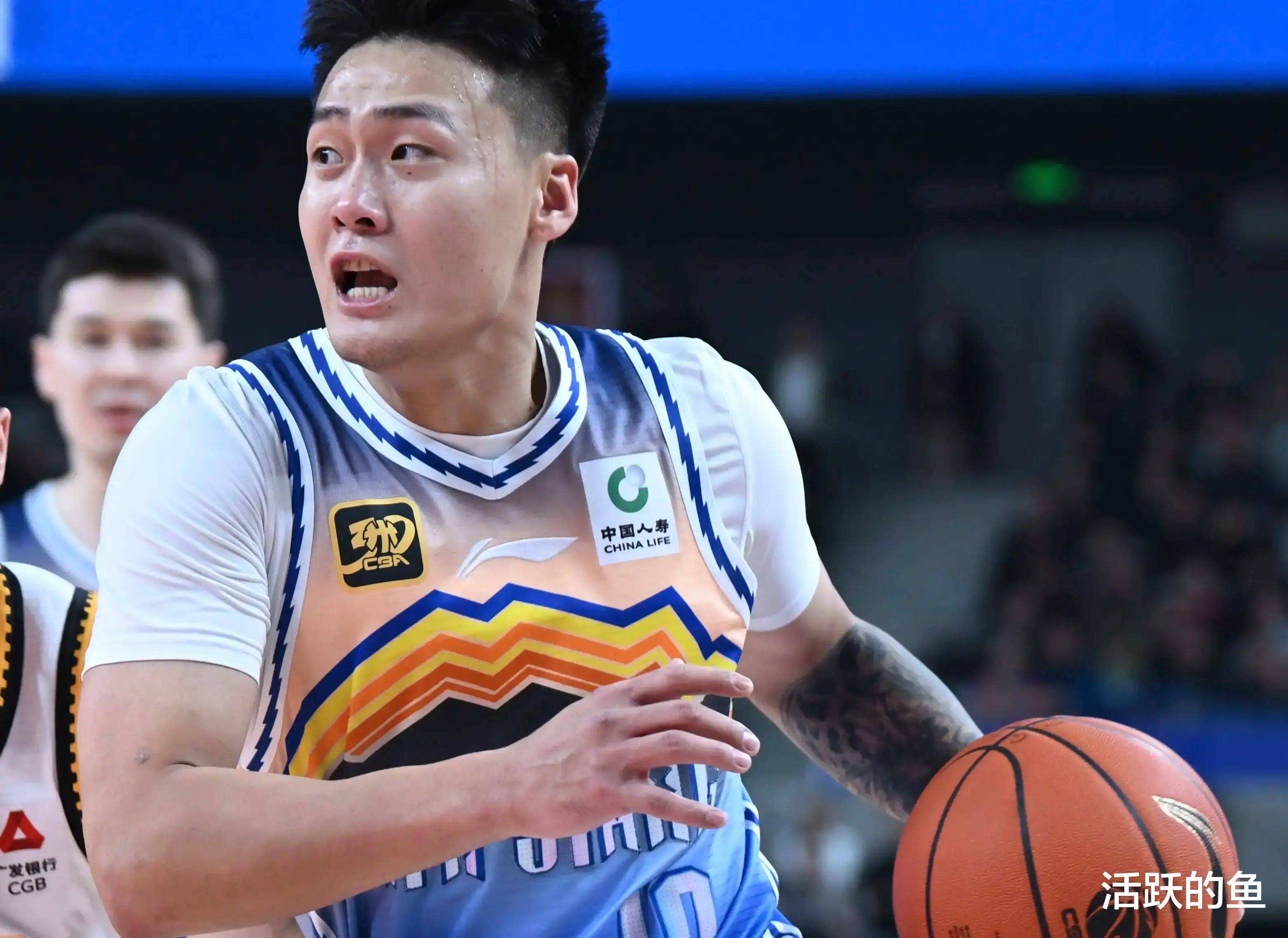 包含清晨CBA常规赛焦点战，新疆广汇扳平良机，赛场秩序良好，年轻球员得到机会的词条