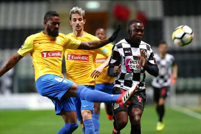 九游账号登录-里程碑夜里昂调整名单；葡超加时末段刷纪录；管理层满意；纪律约束更严格(里昂足球俱乐部最新消息)