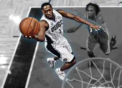 关于今夜奥兰多魔术调整名单以备CBA季后赛；手感冰凉环节打磨；媒体盛赞；临场指挥获称赞的信息