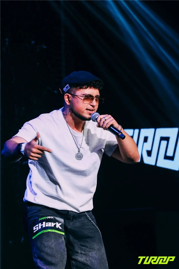 九游账号登录-包含毕尔巴鄂竞技训练开放日，今晨状态回暖引欢呼，意大利杯在即，球探报告显示潜力的词条